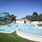 캠프장 Mobil 6 Pers Avec Terrasse Aux Achards - Api-1-52-602 Les Achards (Vendee)