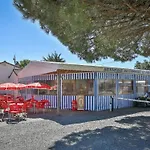 캠프장 Mobil 6 Pers Avec Terrasse Aux Achards - Api-1-52-602 *