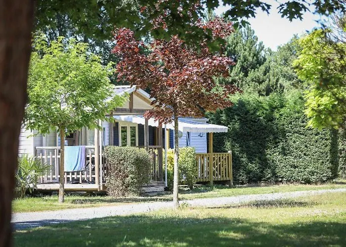 Mobil 6 Pers Avec Terrasse Aux Achards - Api-1-52-602 Camping *