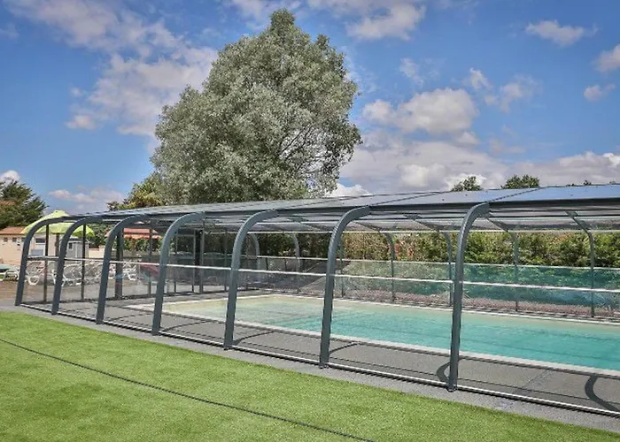 Camping Mobil 6 Pers Avec Terrasse Aux Achards - Api-1-52-602 *