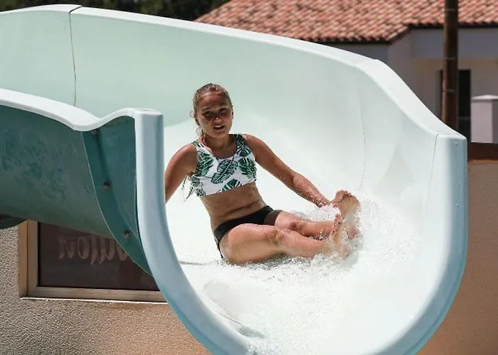 Mobil 6 Pers Avec Terrasse Aux Achards - Api-1-52-602 *